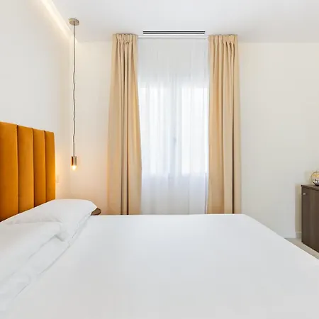 Πανσιόν Sofi Luxury Iglesias