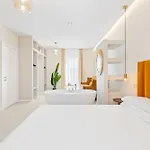 Sofi Luxury Iglesias