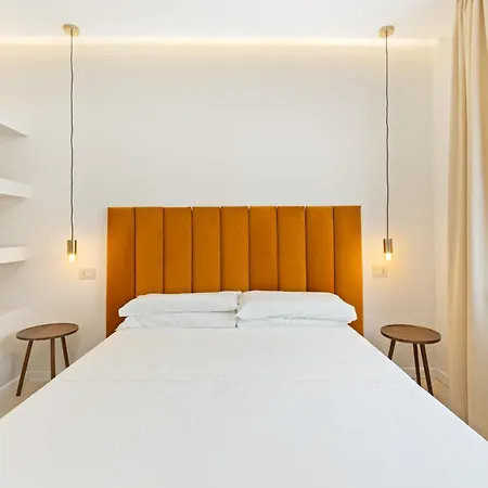 Sofi Luxury Iglesias