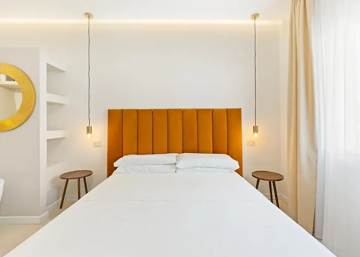 Sofi Luxury Iglesias